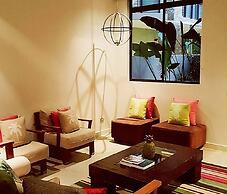 Temple 121 Palm Cove With Courtyard