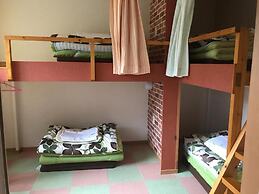 Kumamoto Guesthouse Little Asia - Hostel