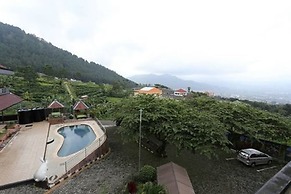 Villa Panderman Indah