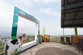 Villa Panderman Indah