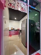 Hello Kitty Signature Suite