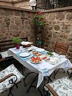 Aristonicus Boutique Hotel