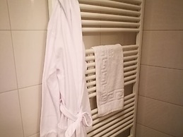 SHS Suite Home Sweet Strassen III