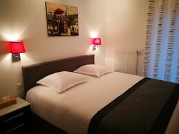 SHS Suite Home Sweet Strassen III