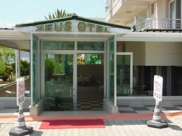 Zeus Hotel