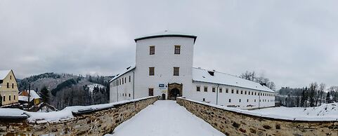 Chateau Goldenstein