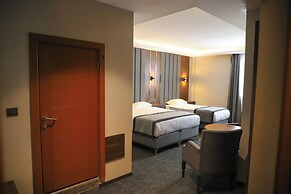 Cenas Otel