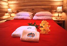 Shishki na Lampushke - Russkaya Derevnya