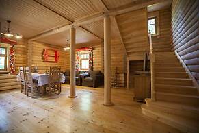 Shishki na Lampushke - Russkaya Derevnya