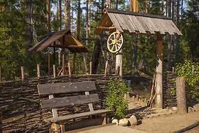 Shishki na Lampushke - Russkaya Derevnya