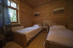 Shishki na Lampushke - Russkaya Derevnya