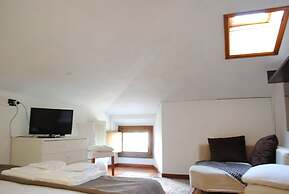 Dreaming Arena Rooms