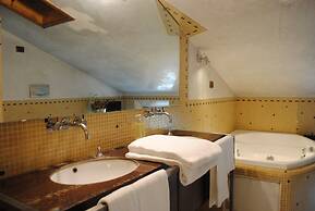 Dreaming Arena Rooms