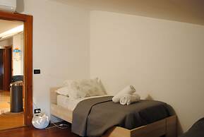 Dreaming Arena Rooms