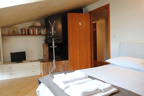 Dreaming Arena Rooms