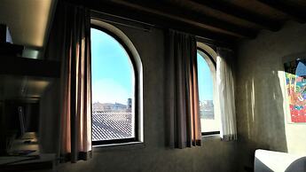 Dreaming Arena Rooms