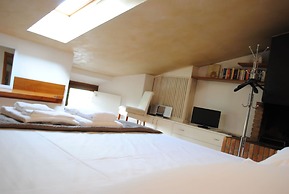 Dreaming Arena Rooms