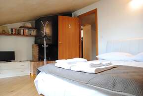 Dreaming Arena Rooms