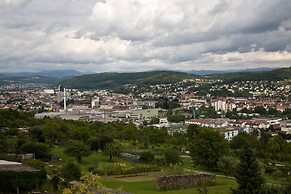 Maien Hotel & Restaurant