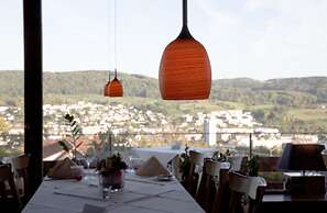 Maien Hotel & Restaurant