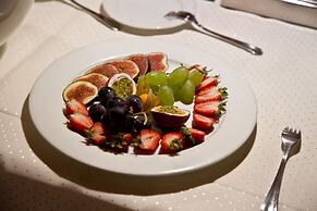 Maien Hotel & Restaurant