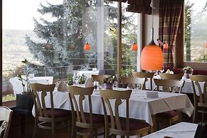 Maien Hotel & Restaurant