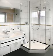 Maien Hotel & Restaurant