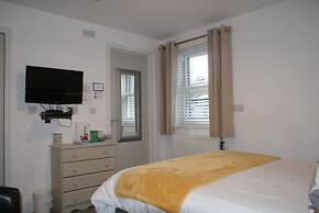 Tirah Bed and Breakfast