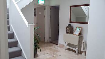 Tirah Bed and Breakfast