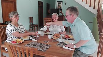 Rekawa Village Hotel