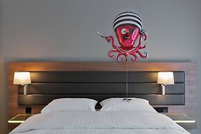 Moxy Amsterdam Houthavens