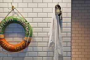 Moxy Amsterdam Houthavens