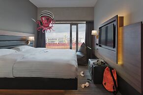 Moxy Amsterdam Houthavens