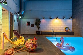 Moxy Amsterdam Houthavens