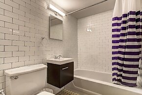 Destination Stays McGill Plaza DT MTL