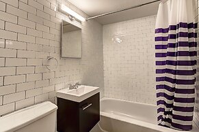 Destination Stays McGill Plaza DT MTL