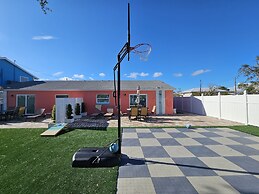 Coral by the Sea 3054, Sleeps 8, Walk to Beach