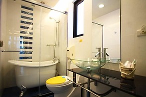 Gold Sandy Beach Hotel