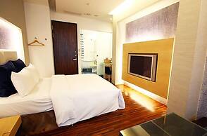 Gold Sandy Beach Hotel