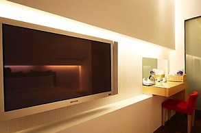 Gold Sandy Beach Hotel