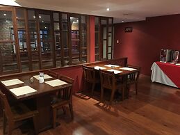 Mango Valley Hotel 1