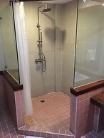 Mango Valley Hotel 1