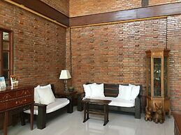 Mango Valley Hotel 1