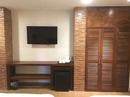 Mango Valley Hotel 1