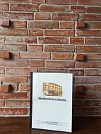 Mango Valley Hotel 1