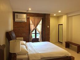 Mango Valley Hotel 1