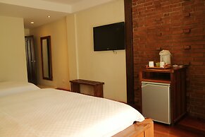 Mango Valley Hotel 2