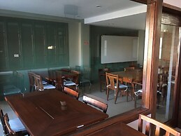 Mango Valley Hotel 2