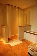 Mango Valley Hotel 3