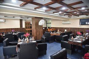 Hotel Rajhans International